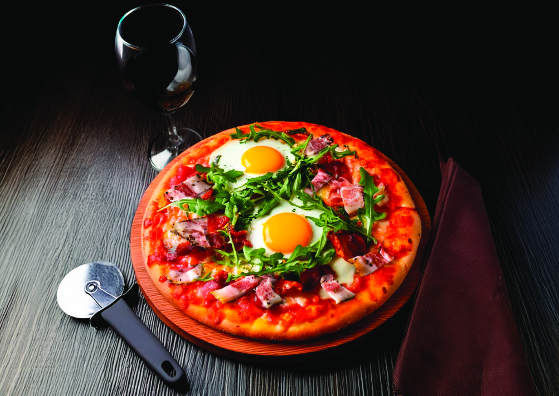 Pizza con huevo con Guanciale Frial